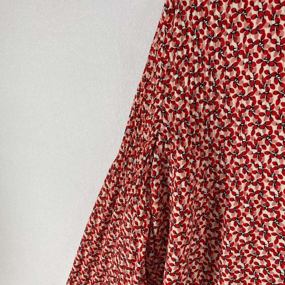 MAX STUDIO Blouse M Peasant Top Boxy Floral Round Neck Flared Sleeve Red - Picture 9 of 13